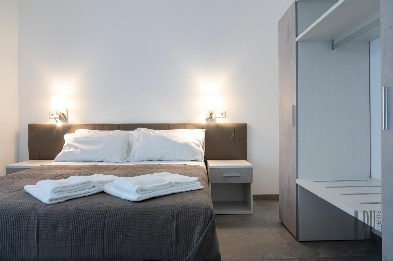 Du Lac Aparments Desenzano del Garda Eksteriør bilde